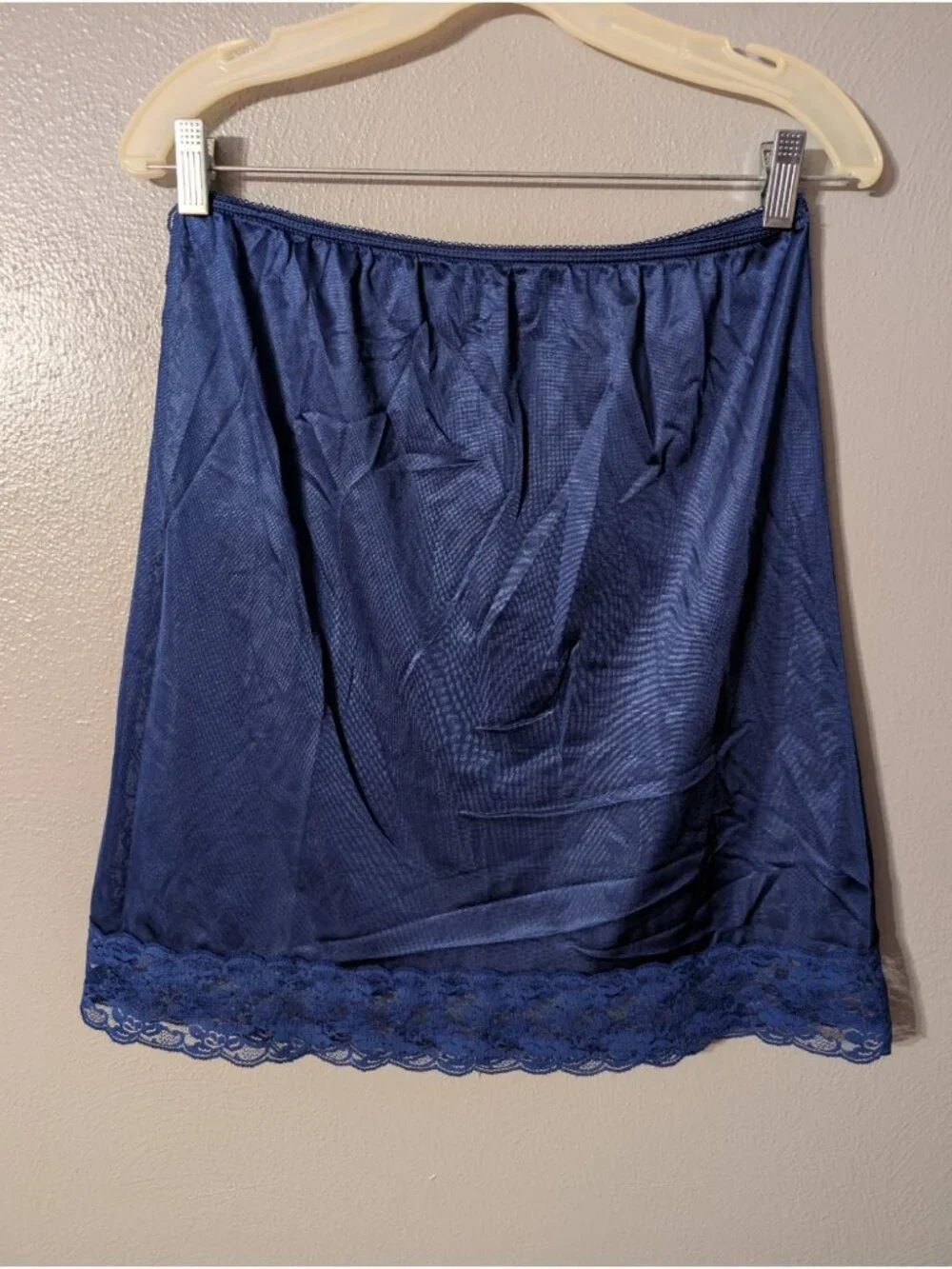 Vintage 70s Dawn to Dusk Navy Blue Half Slip Medium M Lace Trim Antron Lingerie
